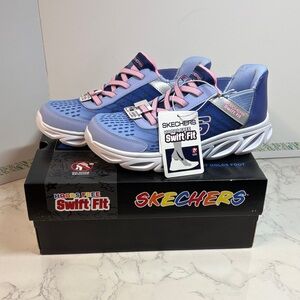 Skechers Kids' Navy/Pink/Silver Swift Fit Sneakers, Size 4. NWT in box